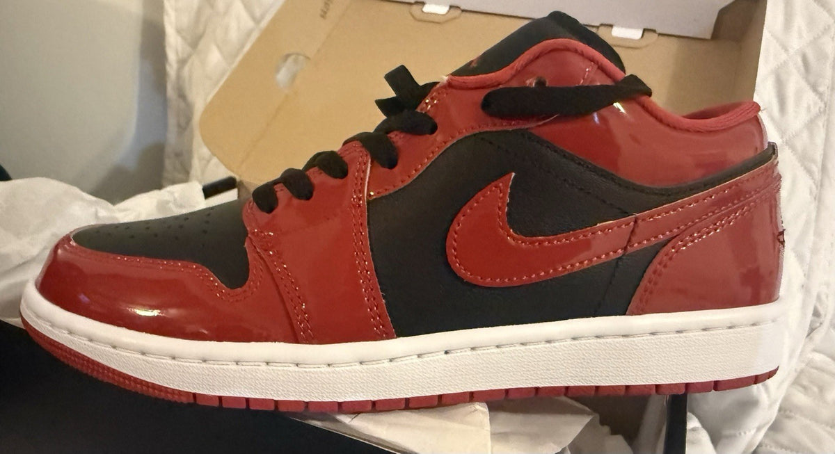 Size 8.5 Jordan 1 Low SE
