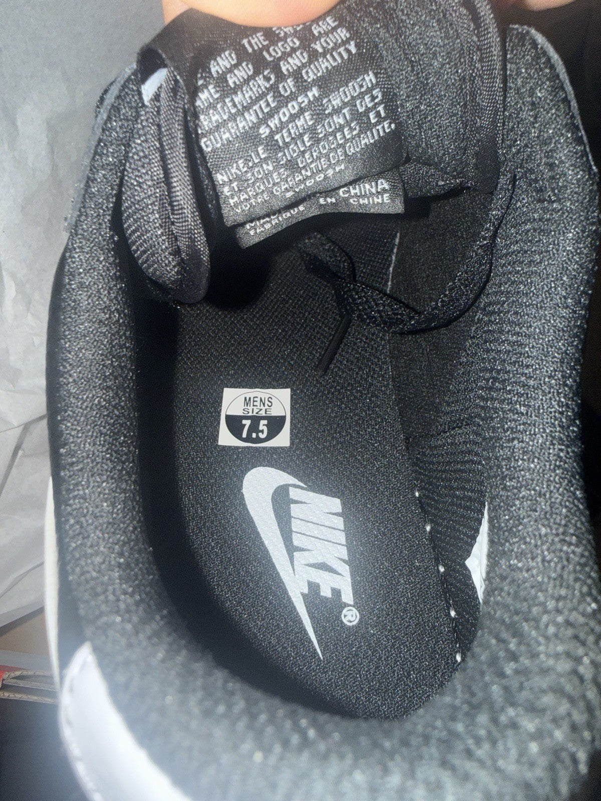 7.5 - Big Nike low Black And White