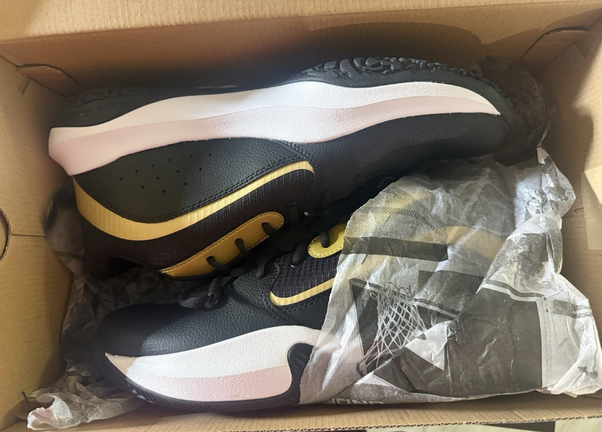 Size 13 - Under Armour Lockdown 7 Black Metallic Gold